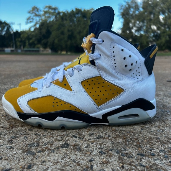 Jordan 6 Retro Yellow Ochre | Men’s 8.5 - Picture 3 of 15